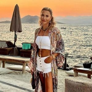 Meet your Posher, Carolina